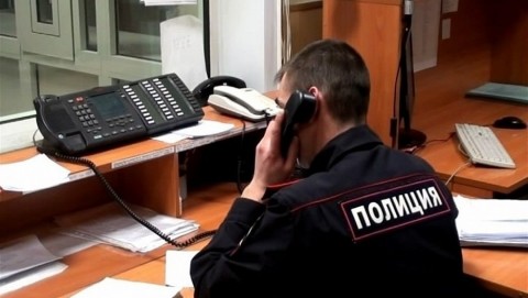 Сотрудники полиции устанавливают лиц, совершивших мошеннические действия в отношении сельской жительницы, которая перевела мошенникам почти 600 тысяч рублей